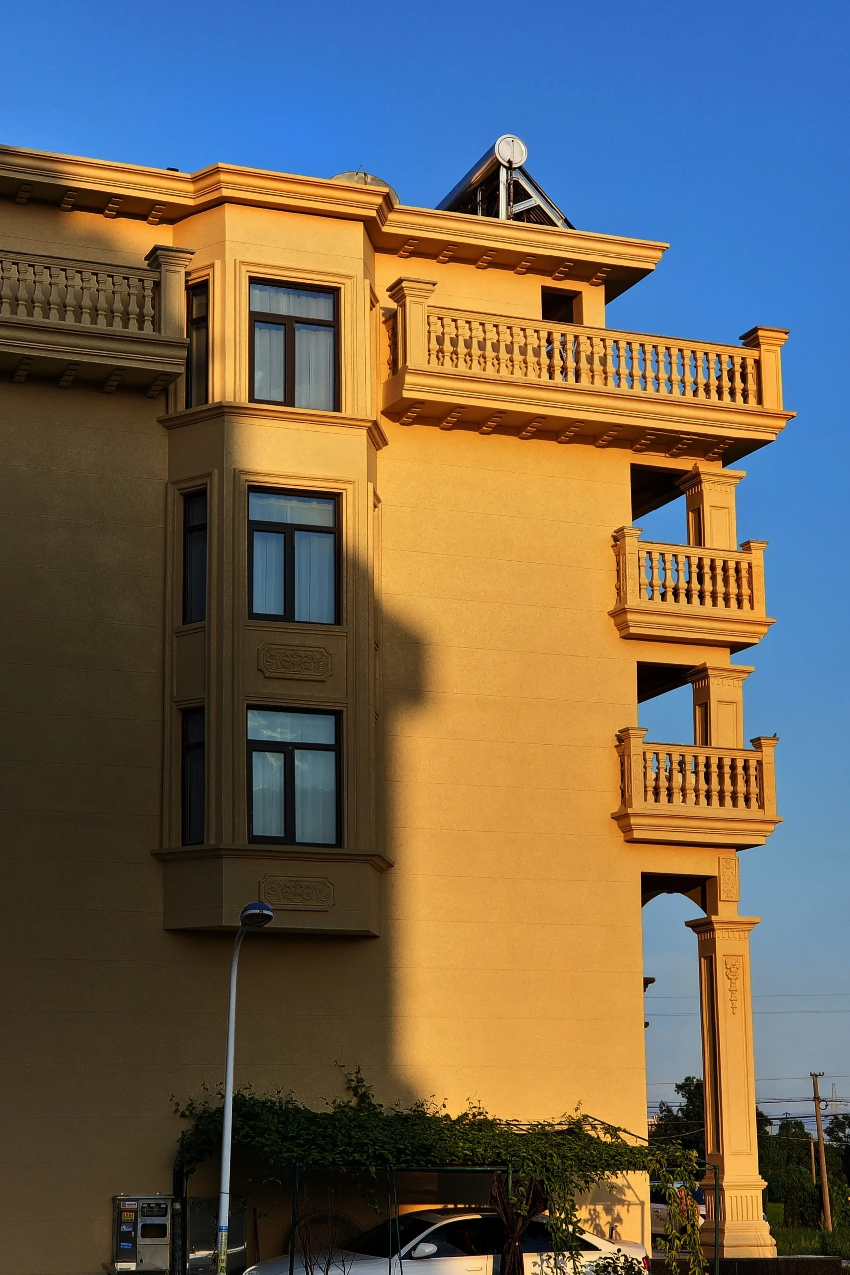 خدمة التشطيبات الخارجية